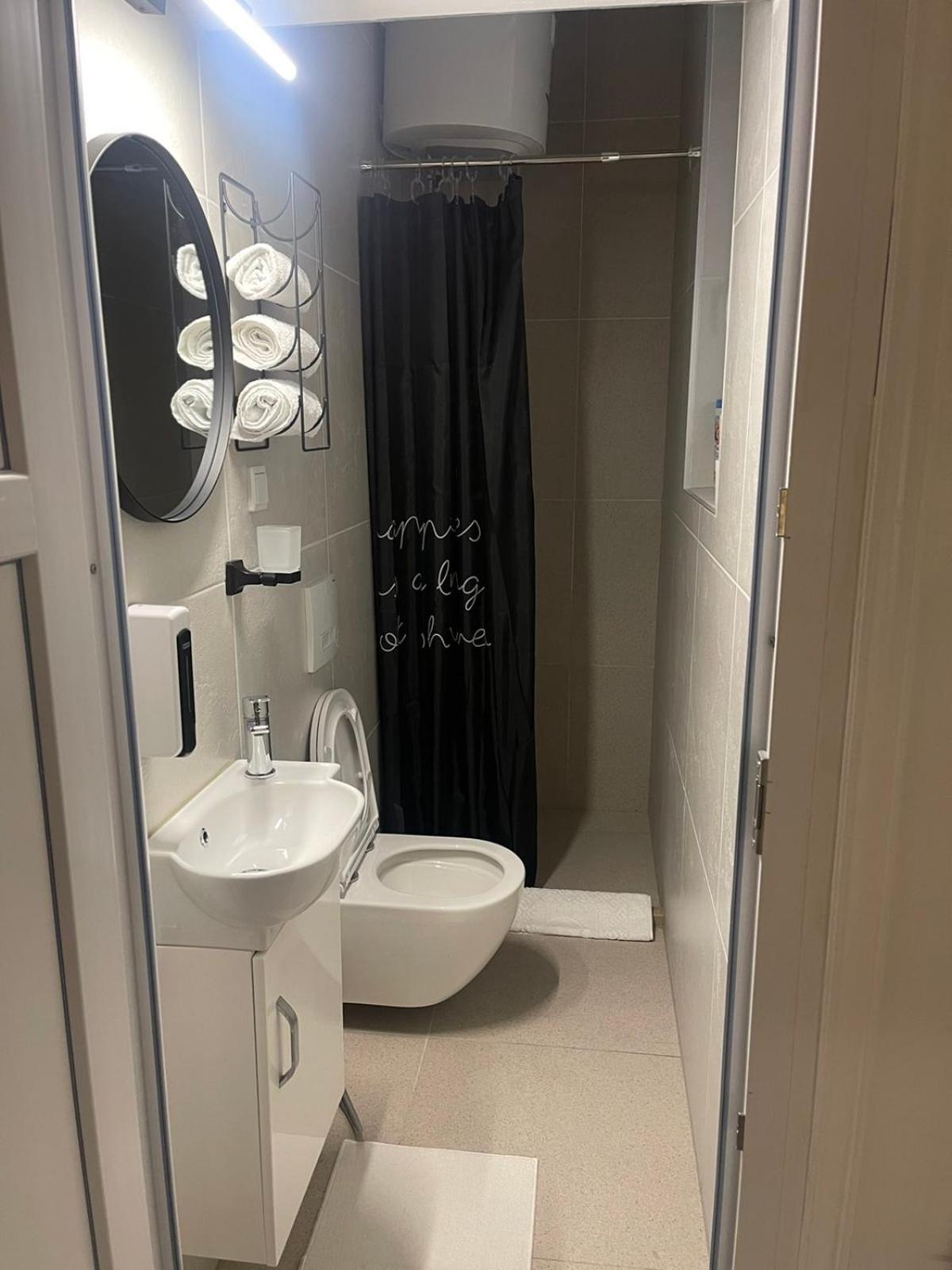 Lily Apartment
